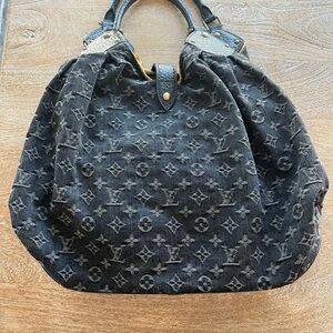 Louis Vuitton monogram denim mahina XL hobo black